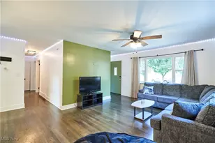 635 N Hawkins Ave, Akron, OH 44313 - Photo 9