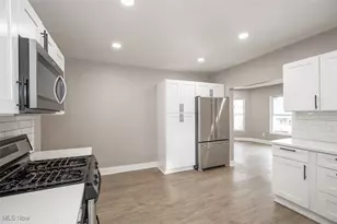 144 19th St NW, Barberton, OH 44203 - Photo 7