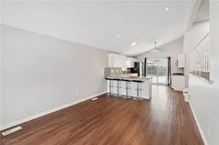 213 Paxton Rd, Eastlake, OH 44095 - Photo 9