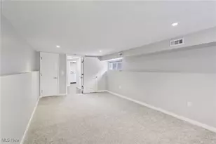 213 Paxton Rd, Eastlake, OH 44095 - Photo 27