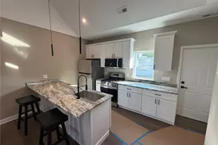 20516 Amherst Rd, Warrensville Heights, OH 44122 - Photo 3