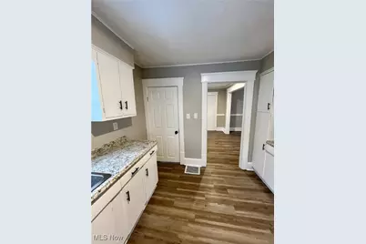 2110 12th Street SW, Akron, OH 44314 - Photo 15
