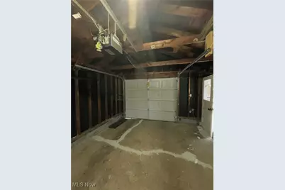 2110 12th Street SW, Akron, OH 44314 - Photo 45