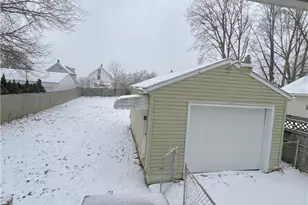 2110 12th St SW, Akron, OH 44314 - Photo 43