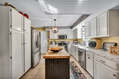 7292 Kenssington Drive, North Ridgeville, OH 44039 - Photo 11