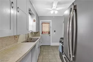 131 25th St NW, Barberton, OH 44203 - Photo 9