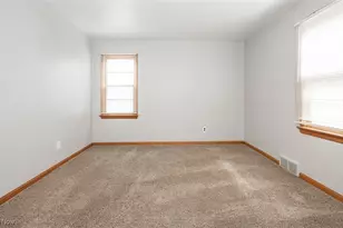 28525 Lakeshore Blvd, Willowick, OH 44095 - Photo 7