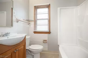 28525 Lakeshore Blvd, Willowick, OH 44095 - Photo 9