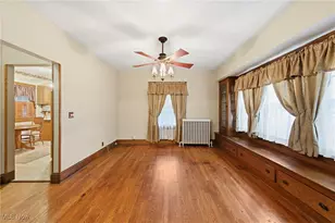 2105 Carabel Ave, Oakwood, OH 44107 - Photo 9