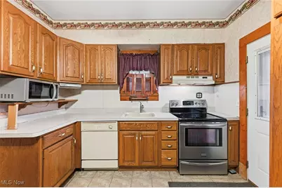 2105 Carabel Avenue, Oakwood, OH 44107 - Photo 11