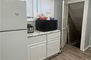 797 Alhambra Rd, Loveland, OH 44110 - Photo 7