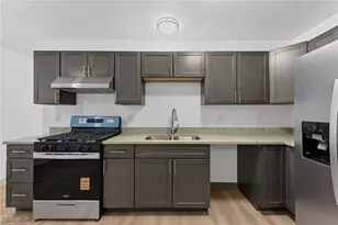 9601 Elizabeth Ave, Loveland, OH 44105 - Photo 7