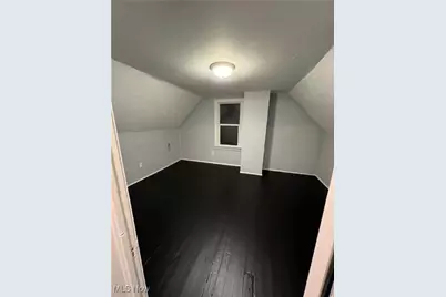 8801 Beckman Avenue, Loveland, OH 44104 - Photo 7