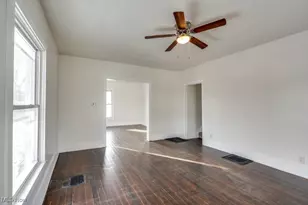 155 W Walnut St, Wadsworth, OH 44281 - Photo 5