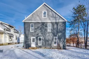 155 W Walnut St, Wadsworth, OH 44281 - Photo 3