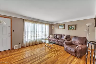 21250 Milan Avenue, Euclid, OH 44119 - Photo 5