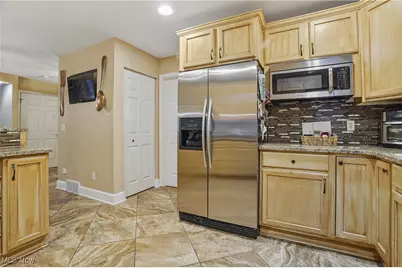 3277 Linden Place, Canfield, OH 44406 - Photo 11
