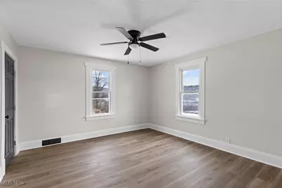 900 N 6th Street, Martins Ferry, OH 43935 - Photo 21