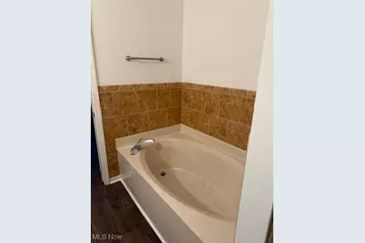 321 Stone Bridge Drive, Sagamore Hills, OH 44067 - Photo 17