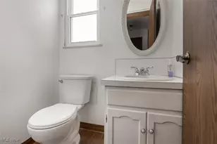 17060 Creighton Dr, Chagrin Falls, OH 44023 - Photo 17