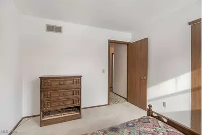 17060 Creighton Drive, Chagrin Falls, OH 44023 - Photo 27