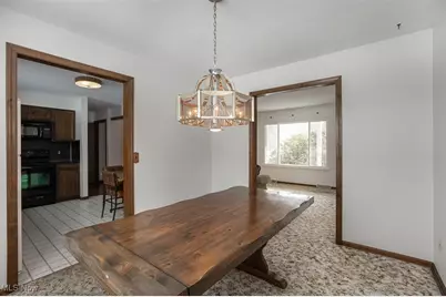 17060 Creighton Drive, Chagrin Falls, OH 44023 - Photo 11