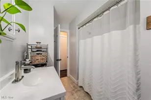 17029 Bradgate Ave, Loveland, OH 44111 - Photo 15