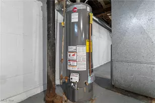 955 Iona Ave, Akron, OH 44314 - Photo 25