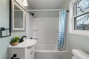 955 Iona Ave, Akron, OH 44314 - Photo 15