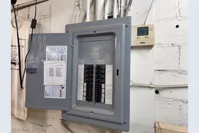 814 Cleveland Avenue NW, Canton, OH 44702 - Photo 23