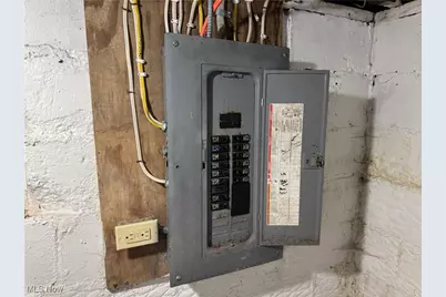 520 Ardella Avenue, Akron, OH 44306 - Photo 37