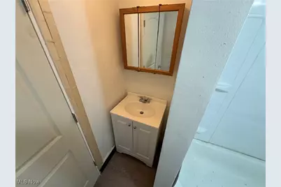 520 Ardella Avenue, Akron, OH 44306 - Photo 33