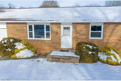 469 Stratton Avenue SW, New Philadelphia, OH 44663 - Photo 3