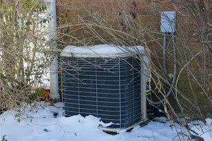 469 Stratton Ave SW, New Philadelphia, OH 44663 - Photo 15