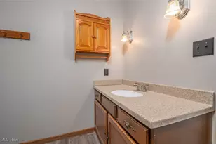 469 Stratton Ave SW, New Philadelphia, OH 44663 - Photo 21