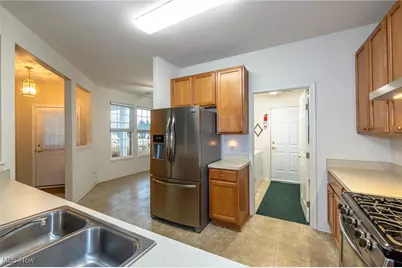 38391 Kingsbury Drive, North Ridgeville, OH 44039 - Photo 11