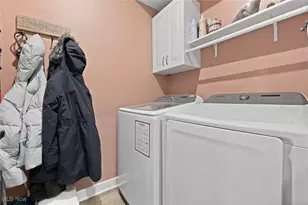 1631 Springer Ct, Akron, OH 44313 - Photo 9