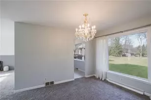 715 Highland Park Dr, New Franklin, OH 44319 - Photo 9