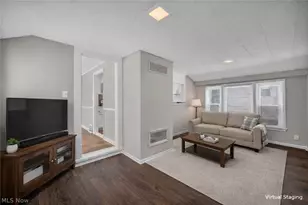 610 E 266th St, Euclid, OH 44132 - Photo 7