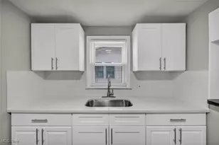 610 E 266th St, Euclid, OH 44132 - Photo 11