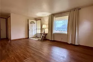 1923 Medford Ave, Youngstown, OH 44514 - Photo 3