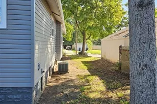 1124 Hammel St, Akron, OH 44306 - Photo 3