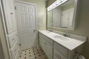 7041 Market Ave N, Canton, OH 44721 - Photo 15