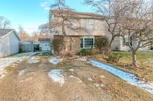 1555 Easton Ave, Madison, OH 44057 - Photo 3