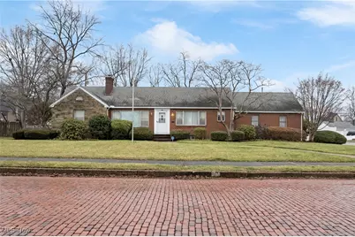 206 Harter Avenue NW, Canton, OH 44708 - Photo 1