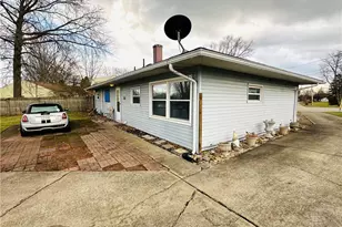 2420 Bel Aire Ln, Poland, OH 44514 - Photo 11