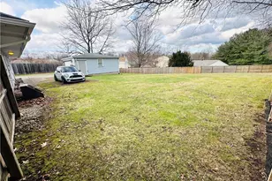 2420 Bel Aire Ln, Poland, OH 44514 - Photo 3