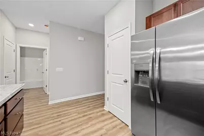 556 Eldemire Lane, Elyria, OH 44035 - Photo 15