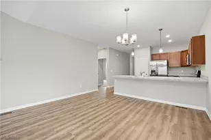 556 Eldemire Ln, Elyria, OH 44035 - Photo 9