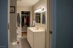 397 Wonder Lake Dr, Akron, OH 44319 - Photo 13